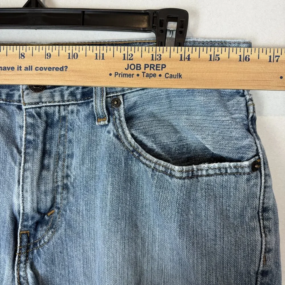 Levi's Jeans Mens 32x30 Blue Denim Medium Wash Mid-Rise Straight Leg‎ Classic